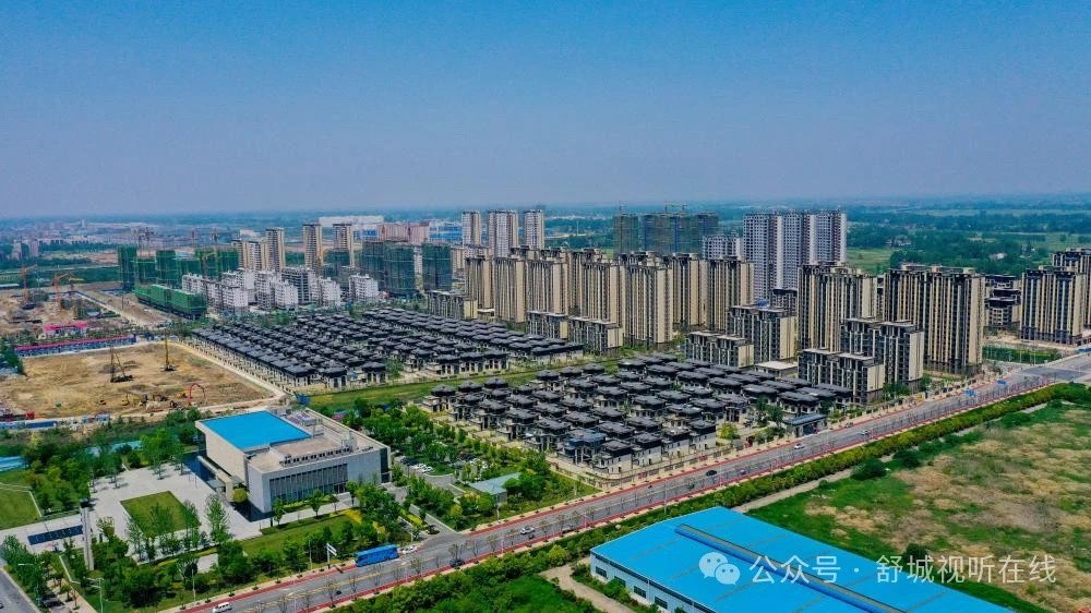 近日
中国中小城市发展指数研究课题组、
国信中小城